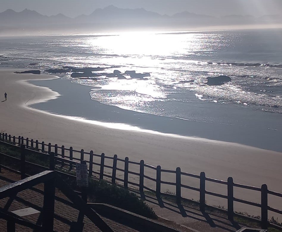 6 Bedroom Property for Sale in Bayview Western Cape